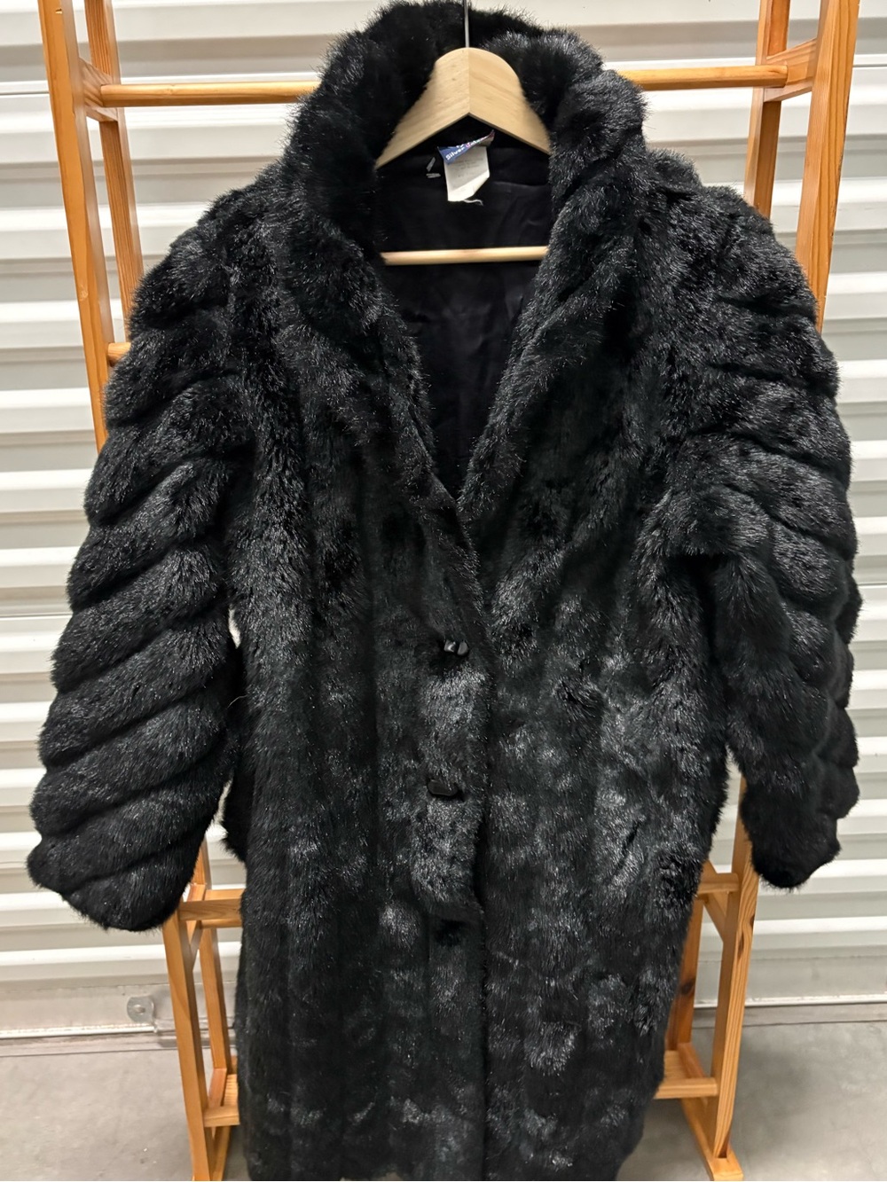 Vintage Silver Unicorn Black Faux Fur Coat – Size 12